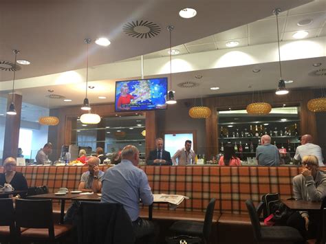 Entdecke die UpperDeck Lounge am Glasgow Airport (GLA).